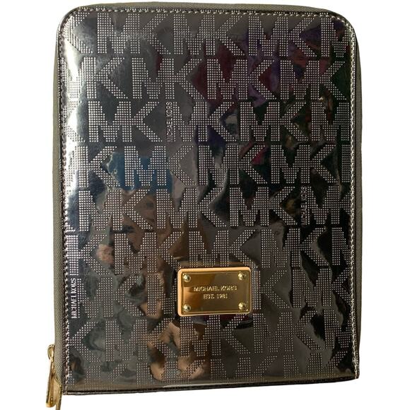 Michael Kors Silver Metallic Signature Jet Set Tablet Ipad Sleeve Case Protector - Picture 1 of 8